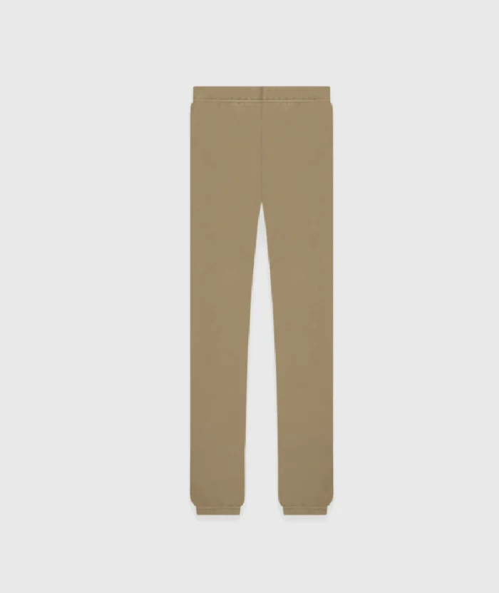 Essentials-Fear-of-God-Sweatpants-Brown-2 Pantalone marrones Essentials Logo